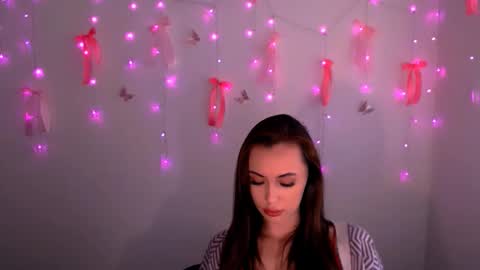 nikonara_ online show from June 2026 02:52:01 PM