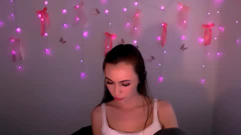 nikonara_ online show from June 2026 02:33:01 PM