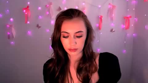 nikonara_ online show from June 2026 11:59:01 AM