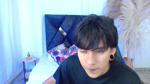 Snapshot of nikoo_18 chatting on January 2026 12:53:02 PM Niko online show from January 2026 12:53:02 PM