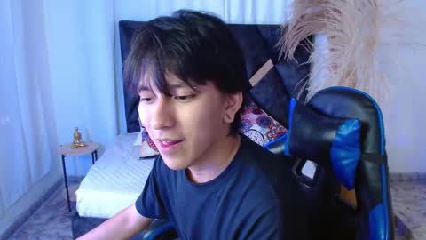 Snapshot of nikoo_18 chatting on February 2026 02:58:02 PM Niko online show from February 2026 02:58:02 PM