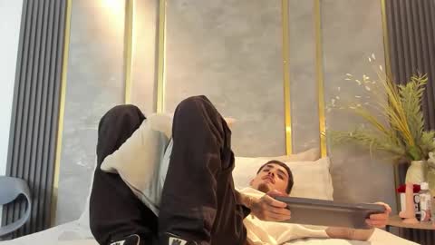 Niko Stone online show from December 2025 01:36:01 AM