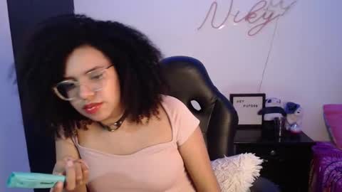 Snapshot of niky_golden chatting on January 2025 09:23:02 AM Nicole GTM-5 1100 pm - 700 am online show from January 2025 09:23:02 AM