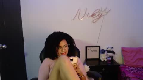 Snapshot of niky_golden chatting on January 2025 10:36:02 AM Nicole GTM-5 1100 pm - 700 am online show from January 2025 10:36:02 AM