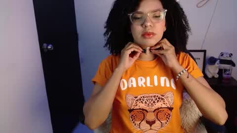 Snapshot of niky_golden chatting on January 2025 07:38:01 AM Nicole GTM-5 1100 pm - 700 am online show from January 2025 07:38:01 AM