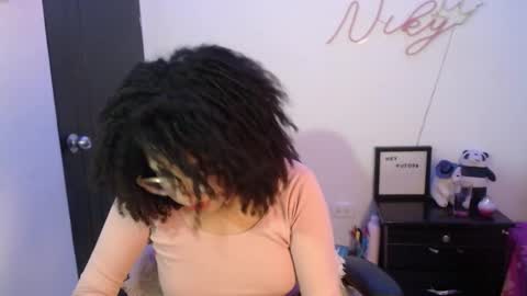 Snapshot of niky_golden chatting on January 2025 08:09:02 AM Nicole GTM-5 1100 pm - 700 am online show from January 2025 08:09:02 AM