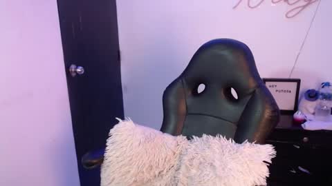 Snapshot of niky_golden chatting on January 2025 09:22:02 AM Nicole GTM-5 1100 pm - 700 am online show from January 2025 09:22:02 AM