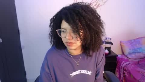 Snapshot of niky_golden chatting on January 2025 09:24:01 AM Nicole GTM-5 1100 pm - 700 am online show from January 2025 09:24:01 AM