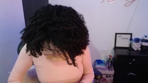 Snapshot of niky_golden chatting on February 2025 06:02:02 AM Nicole GTM-5 1100 pm - 700 am online show from February 2025 06:02:02 AM