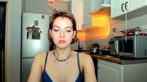 Snapshot of niky_jess chatting on March 2025 06:19:01 PM Veronica online show from March 2025 06:19:01 PM