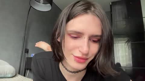 Niky online show from May 2026 10:24:02 AM