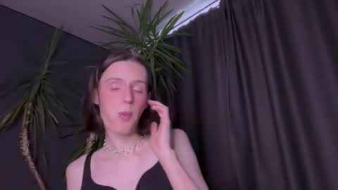 Niky online show from June 2026 11:25:02 AM