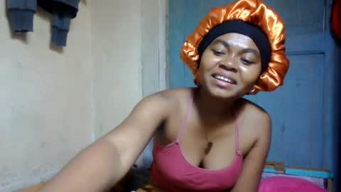 nilah online show from July 2026 10:18:02 PM