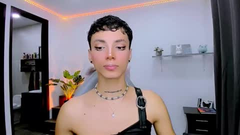 Nilam online show from October 2025 11:45:02 PM