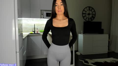 Bella online show from February 2025 12:48:01 AM