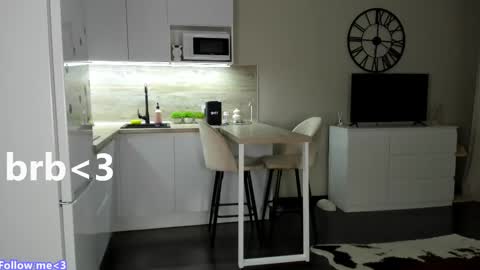 Bella online show from February 2025 02:41:01 PM