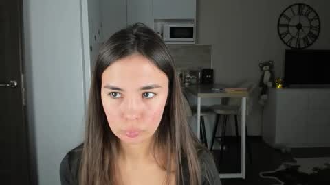 Snapshot of nilliluv chatting on March 2026 04:24:02 PM Bella online show from March 2026 04:24:02 PM