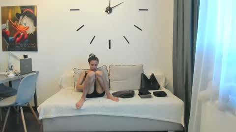 Bella online show from June 2026 02:54:02 PM
