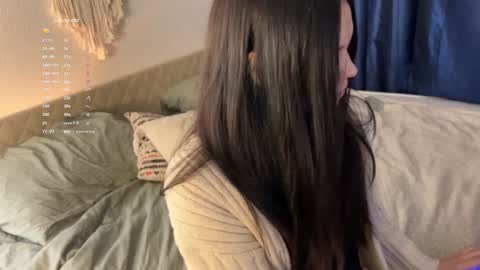 Snapshot of nimfaheart chatting on December 2024 04:04:02 PM Jennet online show from December 2024 04:04:02 PM