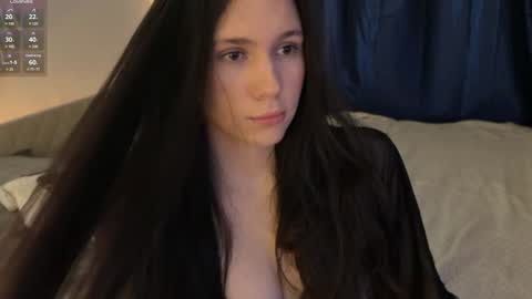 Snapshot of nimfaheart chatting on February 2025 04:08:01 PM Jennet online show from February 2025 04:08:01 PM