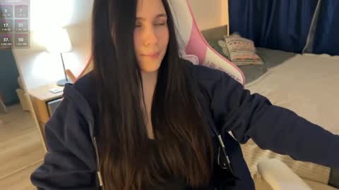 Snapshot of nimfaheart chatting on February 2025 06:48:02 PM Jennet online show from February 2025 06:48:02 PM