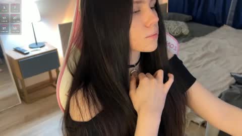 Snapshot of nimfaheart chatting on February 2025 02:00:02 PM Jennet online show from February 2025 02:00:02 PM