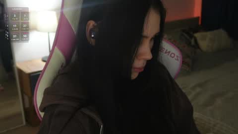 Snapshot of nimfaheart chatting on February 2025 08:03:01 PM Jennet online show from February 2025 08:03:01 PM