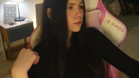 Snapshot of nimfaheart chatting on February 2025 03:27:01 PM Jennet online show from February 2025 03:27:01 PM