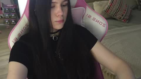 Snapshot of nimfaheart chatting on February 2025 02:59:02 PM Jennet online show from February 2025 02:59:02 PM