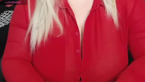 Blonde Nimpho online show from May 2026 08:19:02 AM