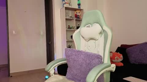 Snapshot of nina_delrey chatting on April 2026 10:23:02 PM Nina Neon Nostrade online show from April 2026 10:23:02 PM
