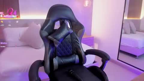 Snapshot of nina_desire_ chatting on June 2026 11:12:02 AM N I N A online show from June 2026 11:12:02 AM