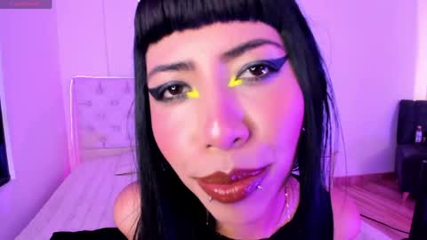 Nina Fox  online show from June 2026 04:56:02 PM