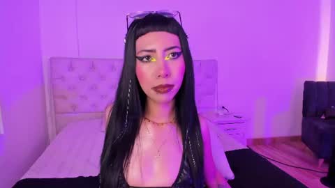 Nina Fox  online show from June 2026 04:49:02 PM