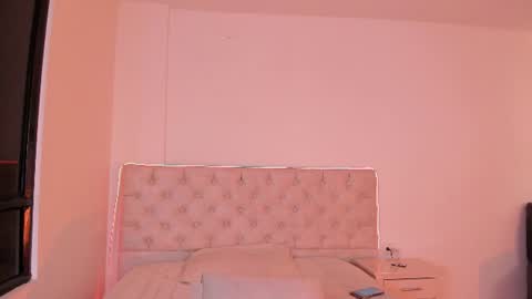 Nina Fox  online show from June 2026 03:25:02 PM