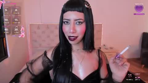 Nina Fox  online show from June 2026 02:41:02 PM