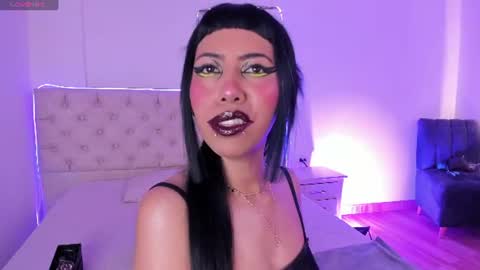 Nina Fox  online show from June 2026 03:46:02 PM