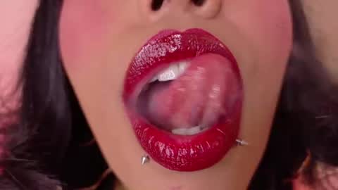 Nina Fox  online show from July 2026 12:06:02 AM