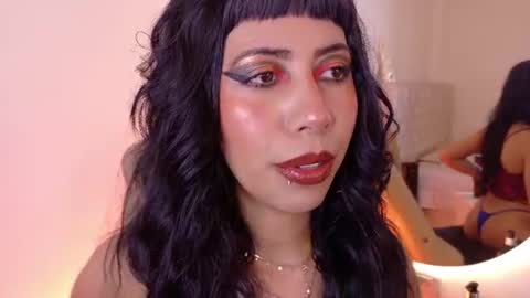 Nina Fox  online show from July 2026 06:59:02 PM