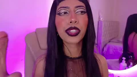 Nina Fox  online show from July 2026 05:56:01 PM