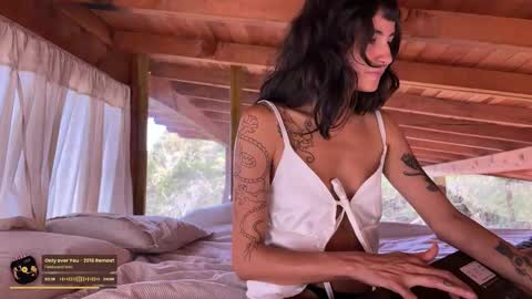 Snapshot of nina_just chatting on October 2025 09:36:01 PM Nina. online show from October 2025 09:36:01 PM