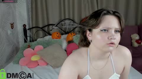 nina lunaa online show from October 2025 09:33:01 AM