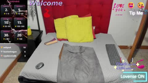 Snapshot of nina_petit chatting on January 2025 11:08:01 PM Nina online show from January 2025 11:08:01 PM