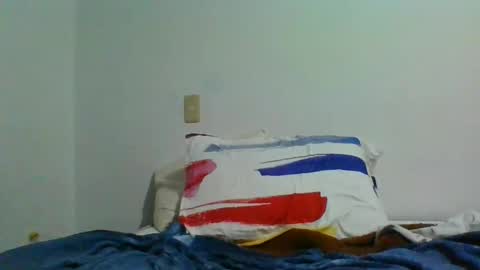 Snapshot of nina_petit chatting on February 2025 08:22:02 AM Nina online show from February 2025 08:22:02 AM