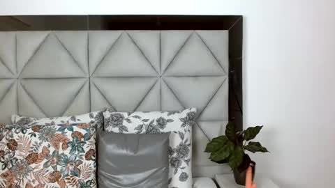 Snapshot of nina_pons chatting on December 2024 11:58:02 PM Nina online show from December 2024 11:58:02 PM