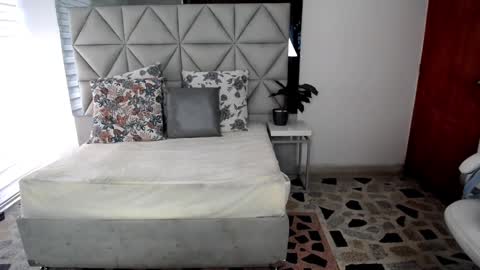 Snapshot of nina_pons chatting on January 2025 08:37:01 PM Nina online show from January 2025 08:37:01 PM