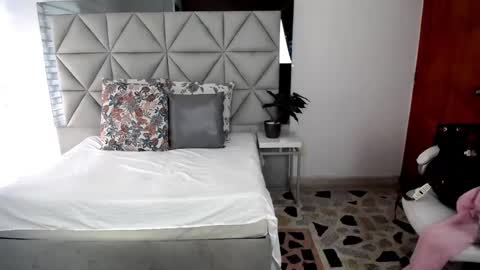 Snapshot of nina_pons chatting on January 2025 08:40:01 PM Nina online show from January 2025 08:40:01 PM