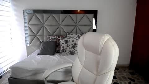 Snapshot of nina_pons chatting on January 2025 08:45:02 PM Nina online show from January 2025 08:45:02 PM