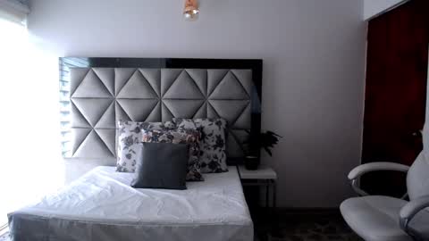 Snapshot of nina_pons chatting on February 2025 09:57:01 PM Nina online show from February 2025 09:57:01 PM