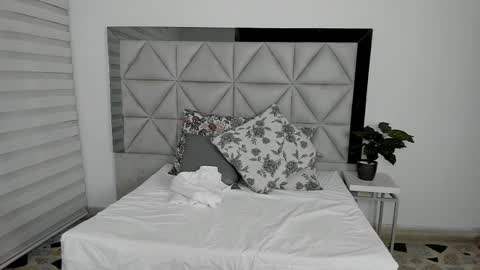 Snapshot of nina_pons chatting on February 2025 11:03:01 PM Nina online show from February 2025 11:03:01 PM